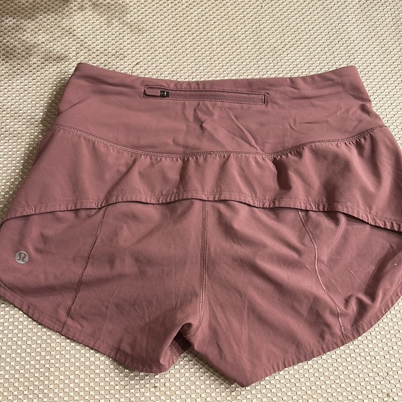 Lululemon Shorts size 4 - Picture 4 of 9